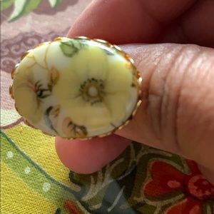 Gold ring with flower print